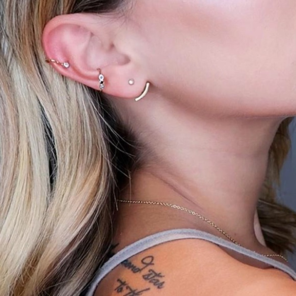 Stilnest Blue Moon Ear Cuff in Rose Gold